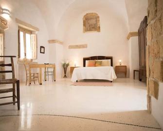 Dimora Storica Nonna Lucetta - Corigliano d'Otranto - Bedroom