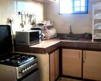 Inviting 1-Bed Cozy Apartment in Mombasa - Mombasa - Kuchnia