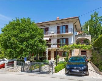 Apartments Dora - Crikvenica - Gebäude