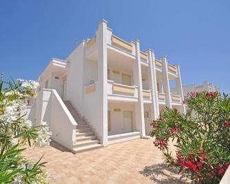 Residence Punta Pizzo - Marina di Mancaversa - Gebäude