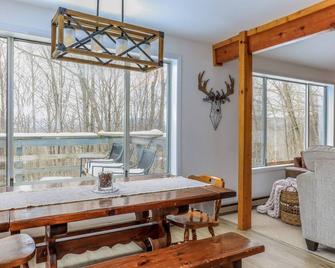 3 BR Cozy // Modern Cabin in the White Mountains - Thornton - Comedor