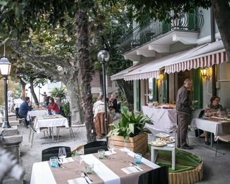 Hotel Firenze Lugano - לוג'אנו - מסעדה