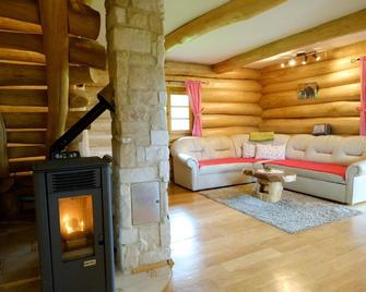 Bear's Log - Seliste Dreznicko - Living room