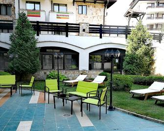Apart Hotel Dream - Bansko - Innenhof
