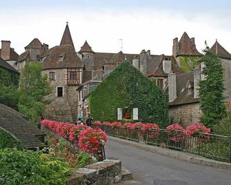 Quiet stone house - Carennac