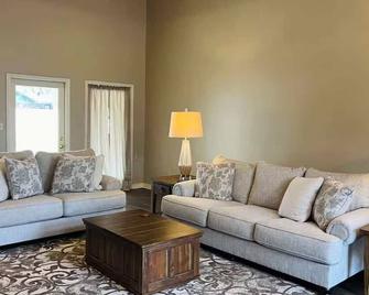 Charming 4-bedroom house with AC and WiFi in Magnolia - Magnolia
