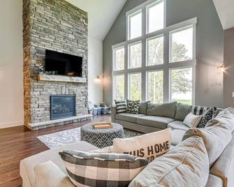Steps From Oneida Lake Spacious Gem with Game Room! - Cicero - Living room