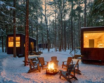Postcard Cabins Beaver Creek, Outdoor Collection by Marriott Bonvoy - Lisbon - Bedroom