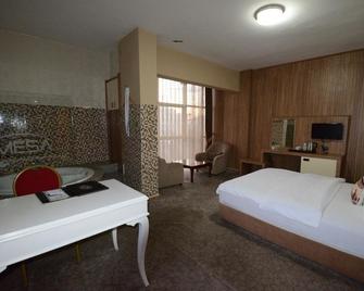 Mesa Otel - Batman - Schlafzimmer