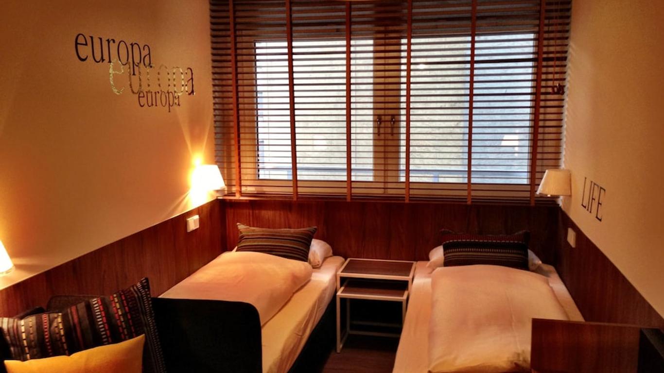 هوتل أوروبا لايف