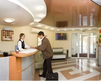 Eurohotel Southern - Yekaterinburg - Front desk