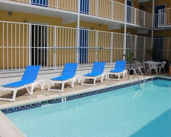Seaside Inn & Suites - Fenwick Island - Zwembad