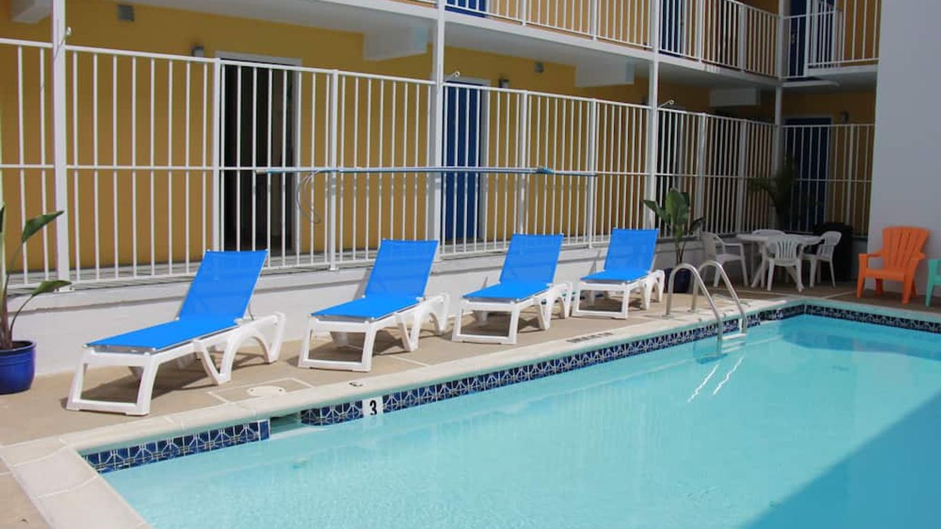 Seaside Inn & Suites