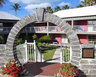 Rosemont Guest Suites - Pembroke - Building
