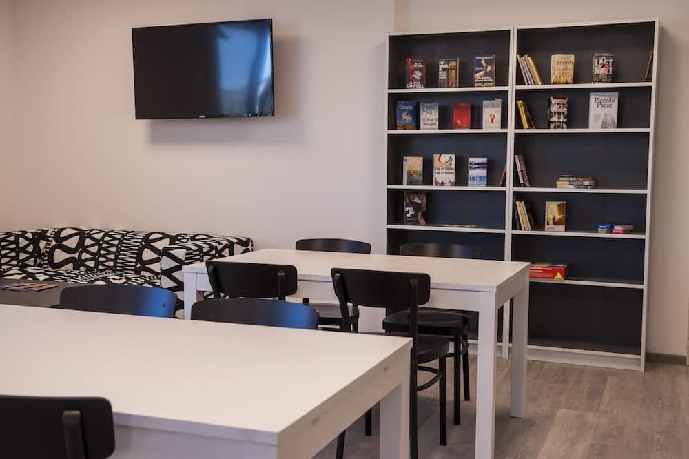 Lounge view of Hostel Sol