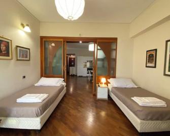 Casa Battisti Messina Guest House In Centro Città, Ideale Per Famiglie O Gruppi - Messina - Quarto