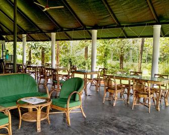 혼빌 캠프 - 코타만갈람 - 레스토랑