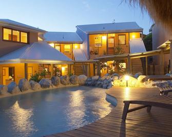 L'Auberge Apartments Noosa - Noosa Heads - Pool