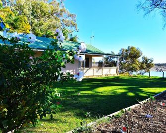 Mundic Waterfront Cottages - Renmark - Außenansicht