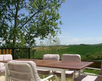 Domaine De Polfages - Pécharic-et-le-Py - Patio