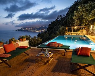 Magic nature oasis/Heated XL Marine Pool/Exclusive sea bay/360º postcard views - Maiori - Pool