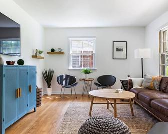 Modern 3BR Raleigh Retreat | Close to Downtown - Raleigh