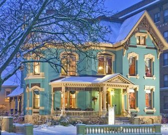 The Kalamazoo House Downtown Hotel and Suites - Kalamazoo - Edifici