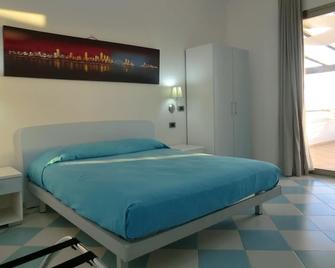 Bed and Breakfast Mediterraneo Mare E Sole - Palma di Montechiaro - Habitación