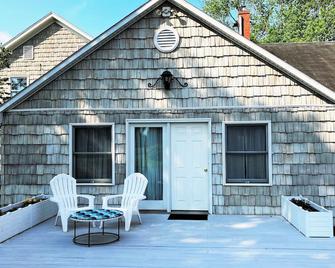 Quiet 1-Bedroom Suite in the Country, 2 Mi. from Gettysburg Square. - Gettysburg - Patio