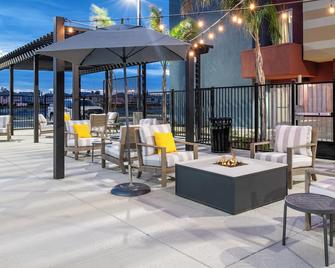 Fairfield by Marriott Inn & Suites Stockton Lathrop - Lathrop - Innenhof