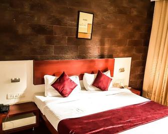 Hotel Khandesh Residency - Panvel - Bedroom