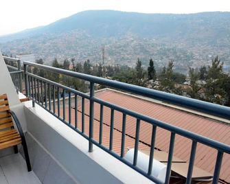 La Posh Hotel - Kigali - Balcón
