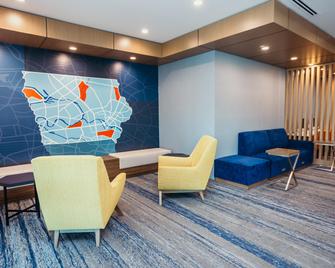 Holiday Inn Express - Des Moines - Ankeny, An IHG Hotel - Ankeny - Lounge