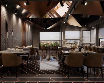 Hotel Nalanda - אחמדאבאד - מסעדה