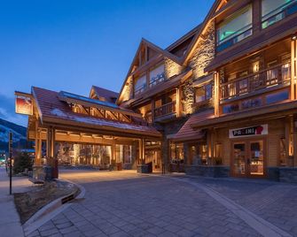 Moose Hotel and Suites - Banff - Bygning