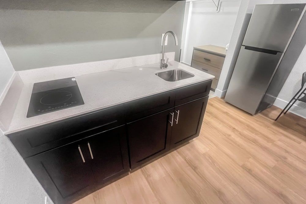 Value Suites Extended Stay - סקרמנטו - מטבח