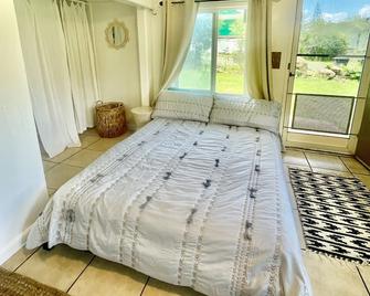 New Listing ️ Secluded Studio at Prestigious Sunset Beach - Haleiwa - Bedroom