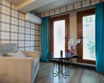 Turkuaz Hotel - Büyükçekmece - Living room