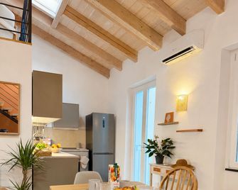 Giada Residence - Moneglia - Eetruimte