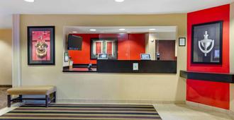 Extended Stay America Suites - Lynchburg - University Blvd - Lynchburg - Receptionist