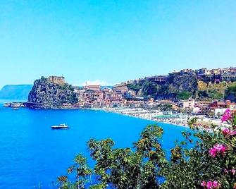 Romeo e Giulietta Scilla - Scilla