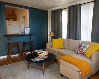 Sunshine Cottage 2 bedroom in duplex - Hastings - Sala de estar