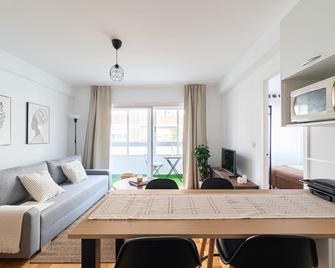 Suite By Llorente - Vigo - Wohnzimmer