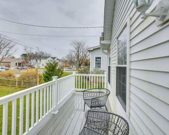 Airy West Cape May Cottage 1 Mi to Beach! - Sea Isle City - Balcón