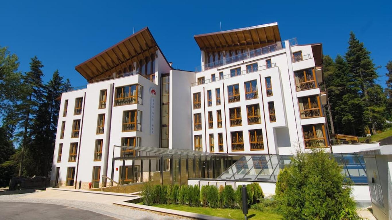 Radina's Way Hotel