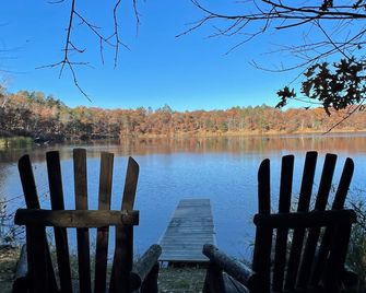 Cozy Cabin on Dewdrop Lake - Crosslake - Bedroom
