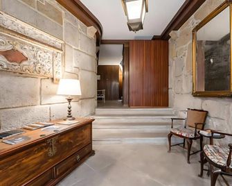 Office Suits in Flores By D&s - Porto