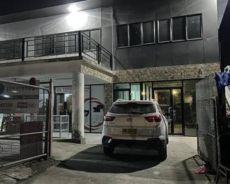 2Beds Apt next to United Nations Hill and Sea View - Honiara - Building