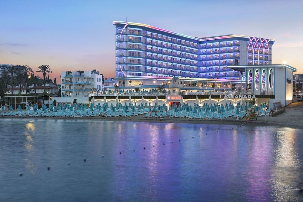 Granada Luxury Beach - Alanya