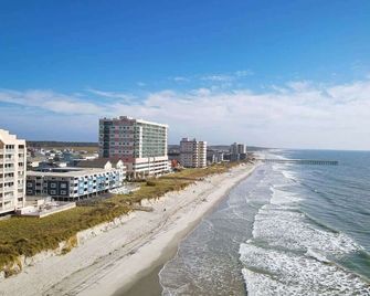 2br Oceanfront Retreatking Ensuitepoolnmb Cherry Grovepc4 - North Myrtle Beach - Beach